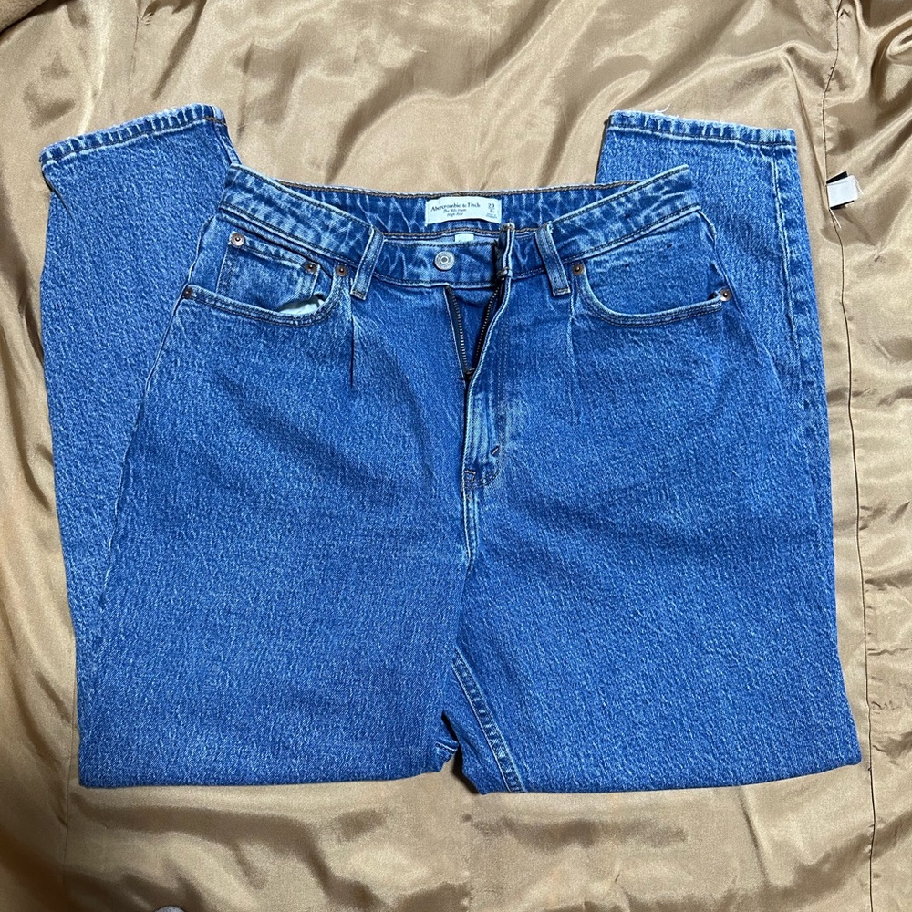 Abercrombie & Fitch High-Rise Women's Jeans - Classic Blue